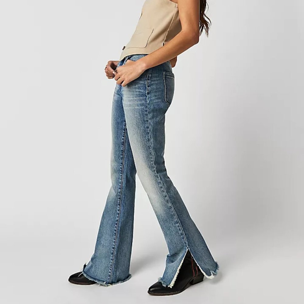 We The Free People Vintage Raw Hem Flared Jeans Size 26 Fringe Cut Out - Picture 2 of 10